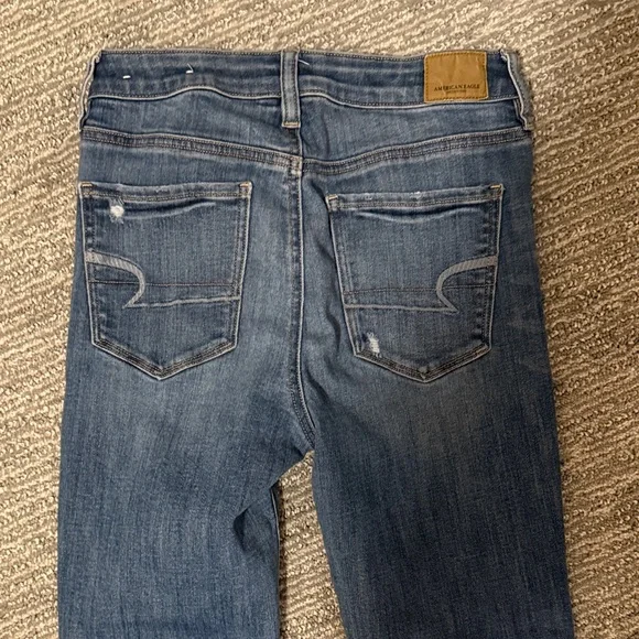American Eagle Outfitters Super High Rise Jeggings - Distressed Jeans - Picture 4 of 5
